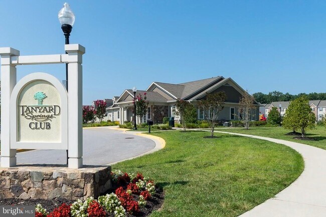 Building Photo - 7530 Stonehouse Run Dr