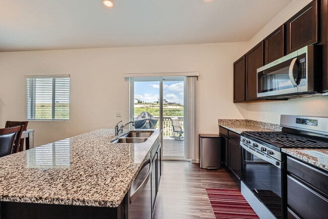 Building Photo - 42830 Ivydale St