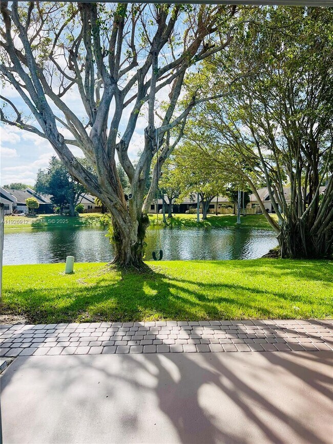 Building Photo - 1070 NW 53rd St