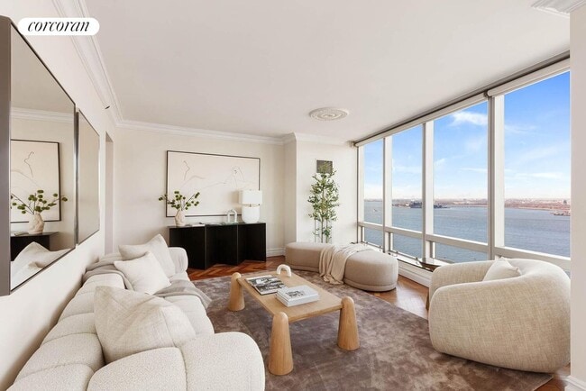 Building Photo - 10 Little W St