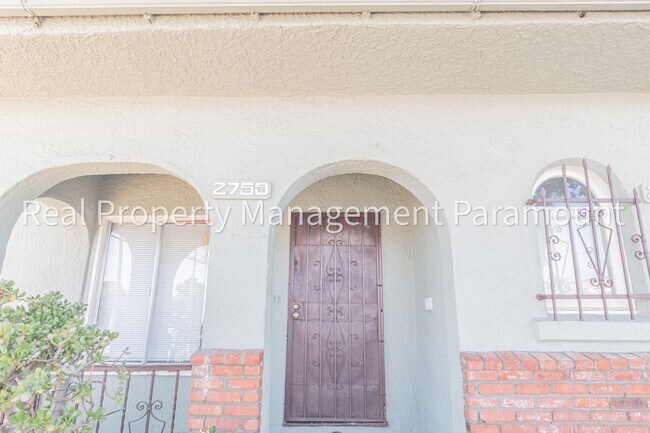 Building Photo - 2757 S Mansfield Ave