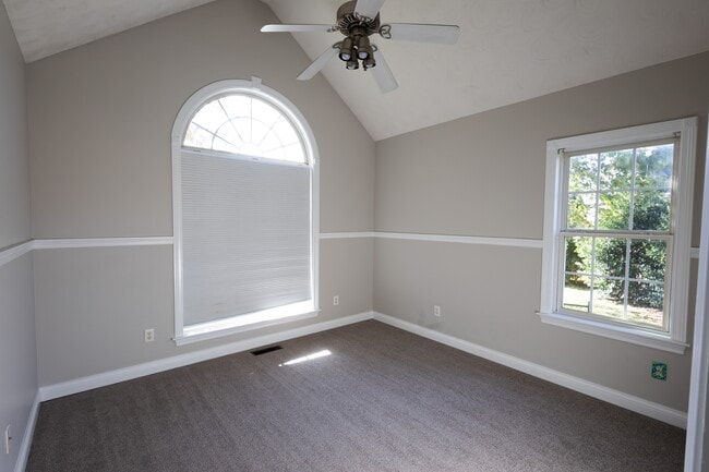 Building Photo - 108 Springfield Blvd