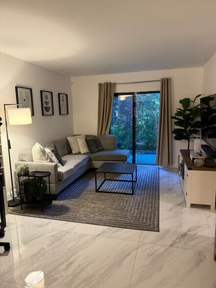 Living area - 2918 NE 8th Ter