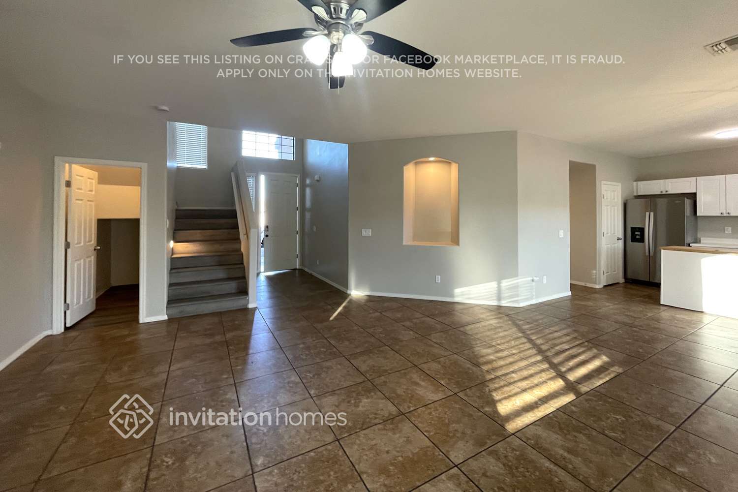 Building Photo - 1421 S 123rd Dr