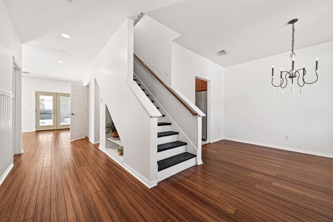 Building Photo - 16535 Oat Mill Dr