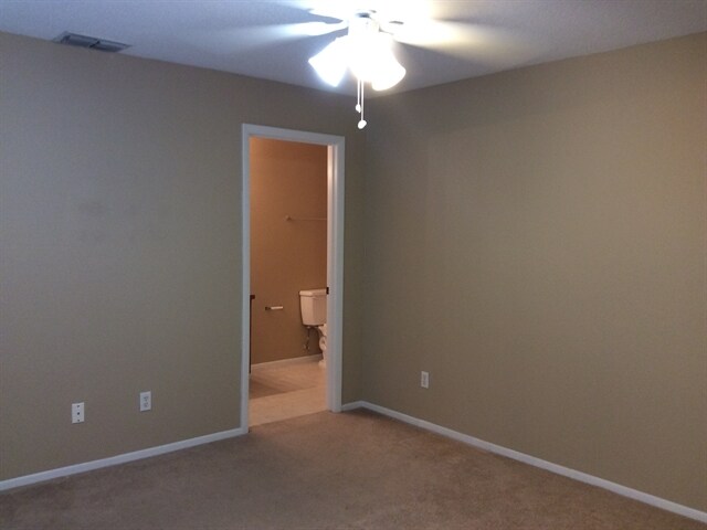 Building Photo - 3025 Holland Dr