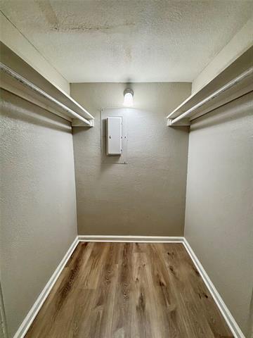 Building Photo - 2301 Basil Dr