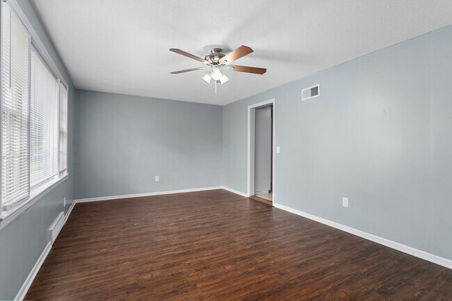 Building Photo - 5119 Woodson Rd