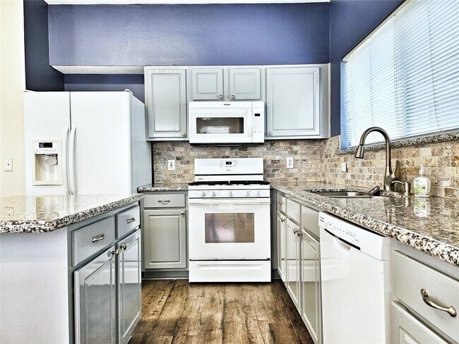 Building Photo - 6106 Spruce Bough Ct