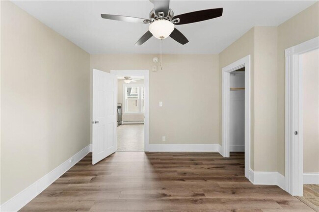 Building Photo - 420 Elm St