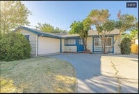 Building Photo - 1108 Valiant St