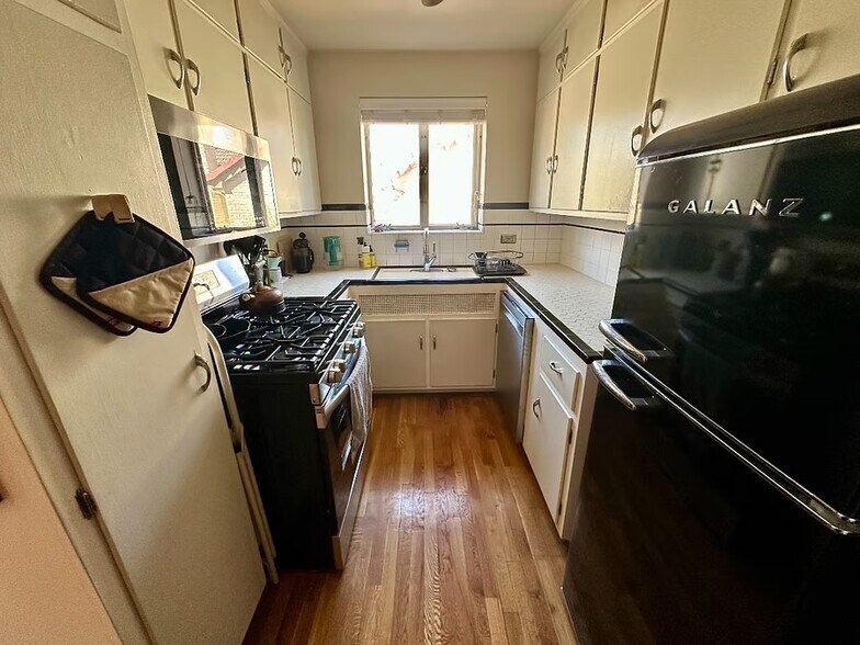 Building Photo - 1523 Ivy St