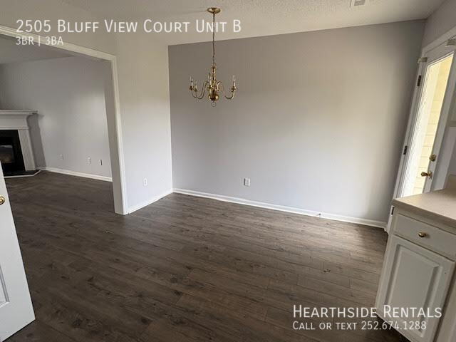 Building Photo - 2505 Bluff View Ct