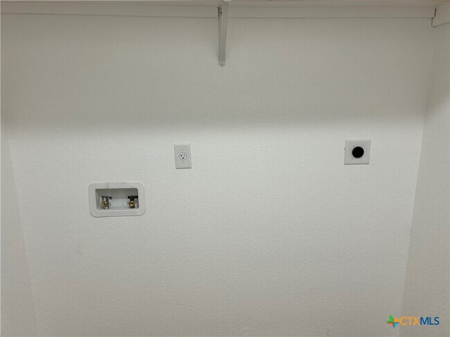 Building Photo - 612 S 26th St