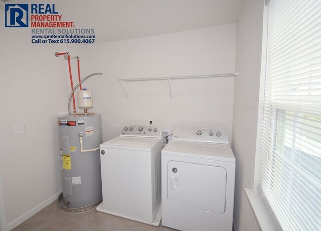 Building Photo - Gorgeous home in Three Rivers Community! N...