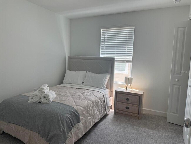 Building Photo - 7111 E Pine Pkwy