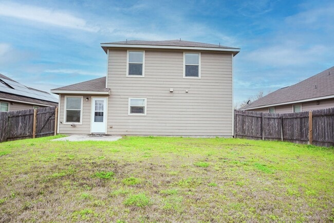 Building Photo - Beautiful 4/BR 2.5/BA Home with Incredible...
