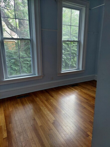 bed #2 - 705 W Healey St