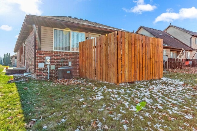 Building Photo - 3755 Heritage Pkwy