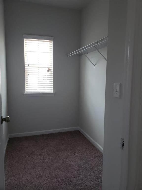 Building Photo - 5655 Mirror Lake Dr