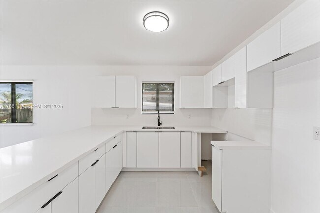 Building Photo - 1556 NW 68th Terrace