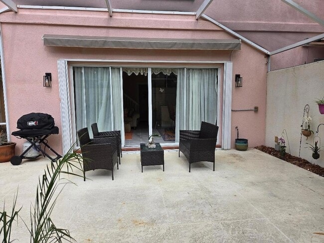 Building Photo - 58 Tall Oaks Cir