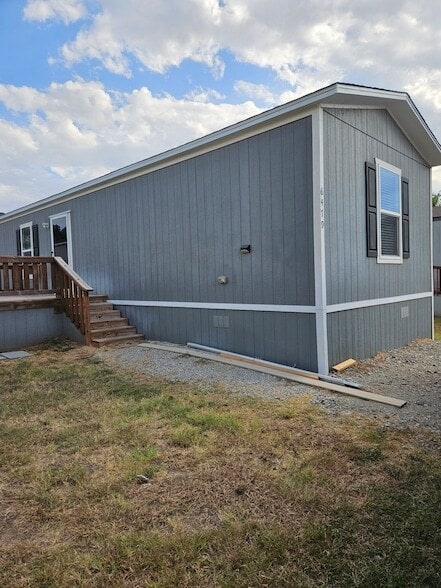 Building Photo - 6501 W Hwy 199