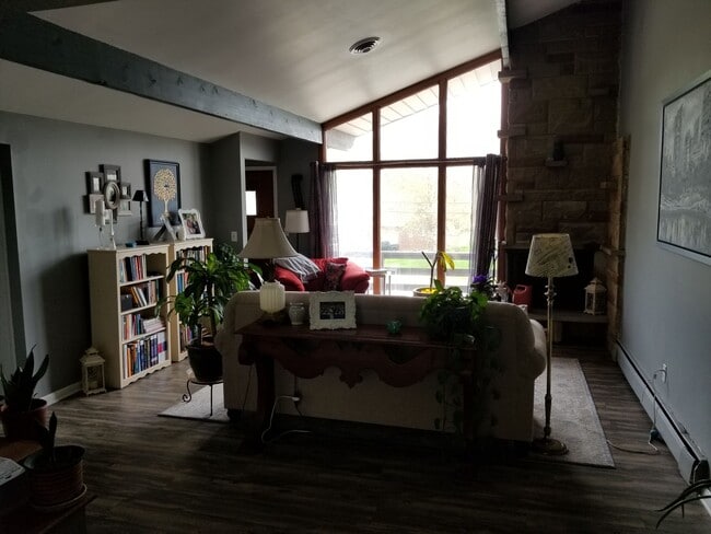 Building Photo - Ridgewood