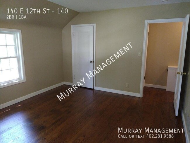 Building Photo - 140 E 12th St