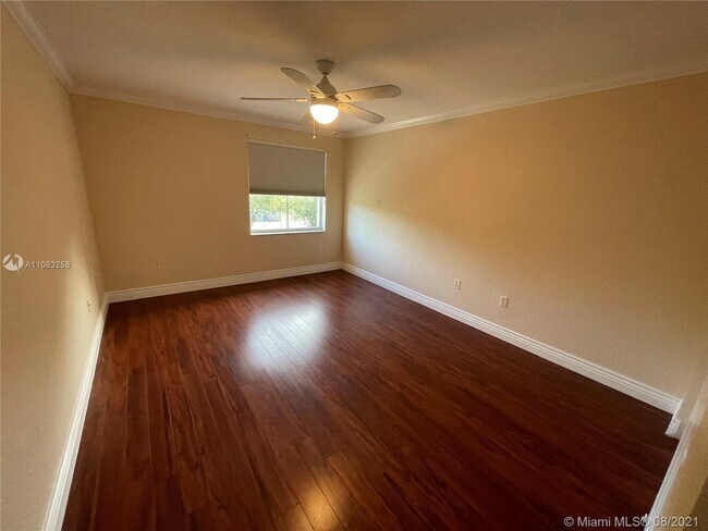 Building Photo - 16331 SW 49th Ct