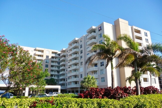 Building Photo - 3450 S Ocean Blvd