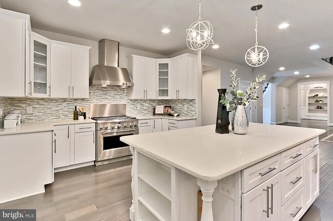 Building Photo - 6526 Dearborn Dr