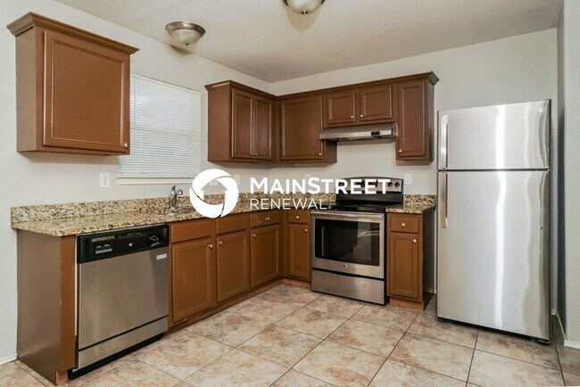 Building Photo - 3 Bedroom Pet-Friendly Home in San Antonio, TX with Main Street Renewal