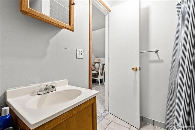 Building Photo - 423 Pingree Blvd