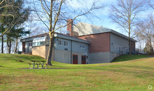 Building Photo - Percival Heights