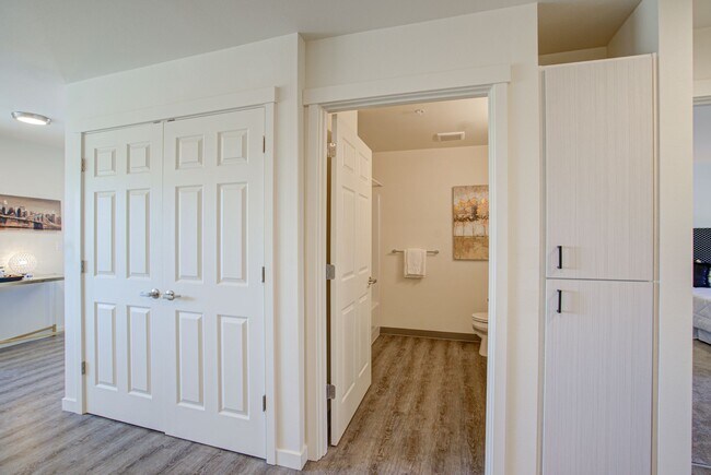 Building Photo - Country Living with Modern Flair: Wake up to the sounds of nature, Live Minutes from Everything