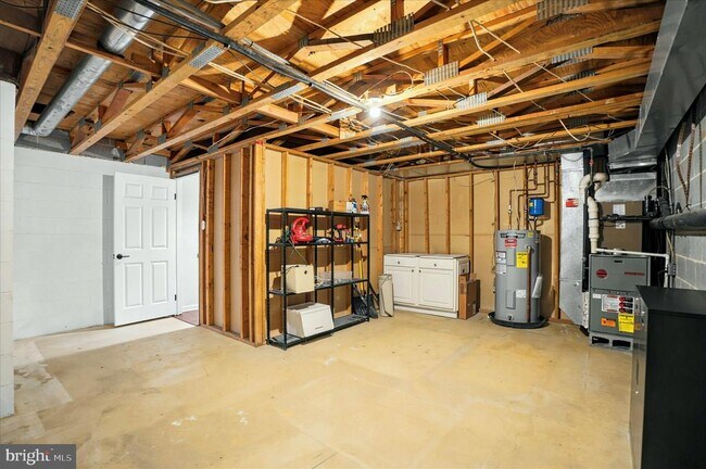 Building Photo - 706 Andover Ct