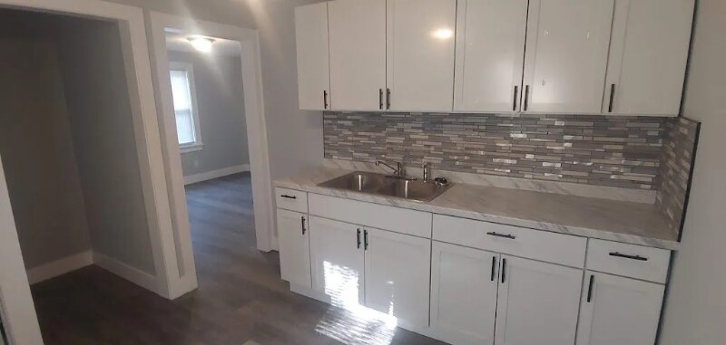 Building Photo - 5807 W Park Hill Ave