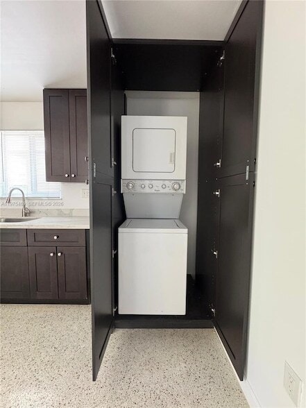 Building Photo - 626 W 17th St