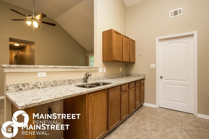 Building Photo - 4980 Wolfcreek View