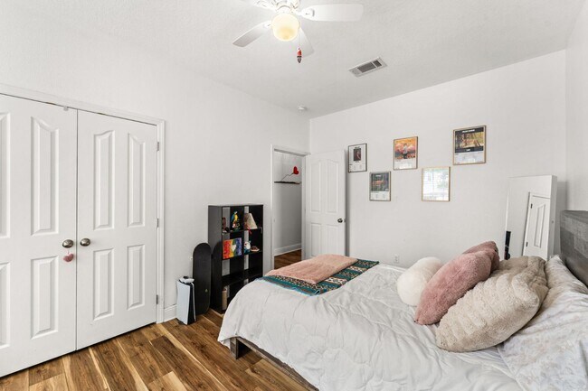 Building Photo - 486 Fanny Ann Way