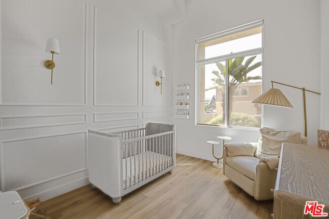 Building Photo - 118 S Kenwood St