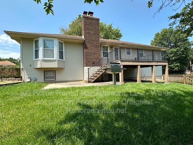 Building Photo - 6119 Cottonwood Dr