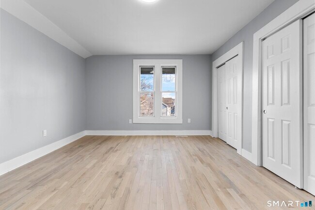 Building Photo - 302 Exchange St