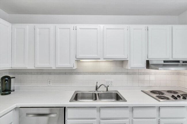 Building Photo - 1807 Fair St