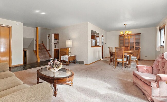 Building Photo - 275 Tahoe Dr