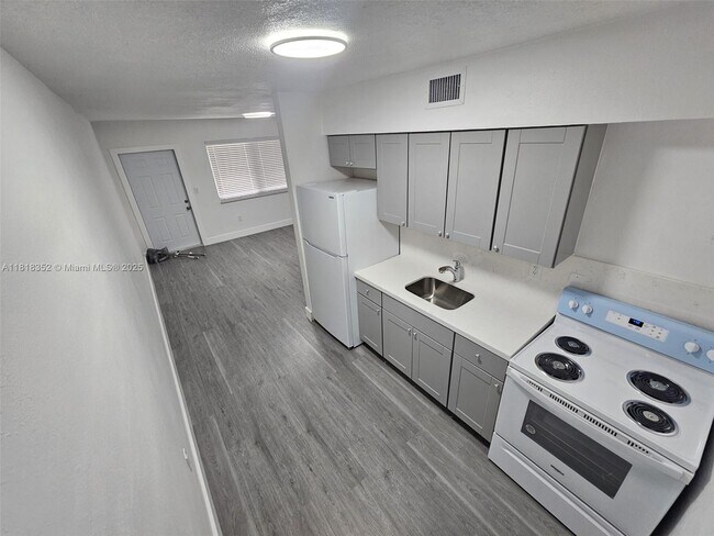 Building Photo - 1020 Opa-locka Blvd