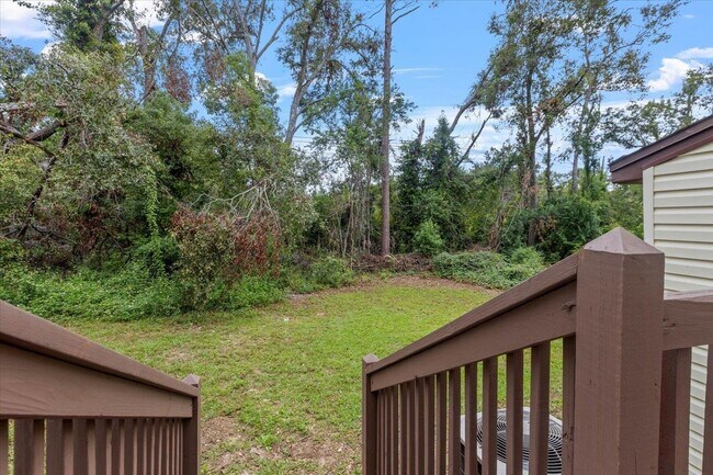 Building Photo - 1573 Jacks Dr