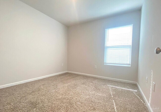 Building Photo - 9632 Angel Oak Dr