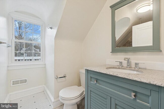 Building Photo - 62 W Lodges Ln